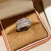 Anel de Zircônia Estilo Francês em Formato de Cobra, Anel Minimalista de Alto Padrão Nicho para o Dedo Indicador, Joia Versátil da Moda de Luxo Leve para Mulheres