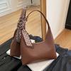 Bufanda de Seda Nueva Otoño 2026 Diseño de Nicho Moderna Elegante Versátil Simple Casual Bolso de Hombro para Mujer