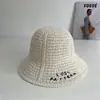 Chapéu de Pescador Respirável de Tricô Bordado com Letra para Mulheres Chapéu de Sol para Verão Chapéu de Proteção UV para Mulheres