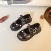 Sapatos Mary Jane com Laço Primavera e Outono Sapatos Estilo Infantil Doce Pérola Performance Preto Solado Macio Meninas Antiderrapante Sapatos de Princesa