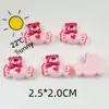 Accesorios de resina de dibujos animados pegamento de crema refrigerador Oso Rojo Rosa Oso fresa pegatinas pasador parche hecho a mano material de pegamento de crema