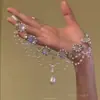[Lenguaje de las Flores Showa] Collar de Camelia Estilo Francés Dulce Gargantilla de Perlas de Imitación Doble Capa Nuevo Estilo Otoño e Invierno