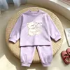 Conjunto de Otoño e Invierno para Niños Estilo Nuevo Ropa Interior Pijamas para Niñas Ropa de Otoño para Bebés Pantalones de Otoño Ropa de Casa Conjunto de Dos Piezas Ropa Infantil Venta al por Mayor