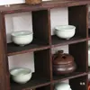Suporte de Xícara de Chá de Parede com Múltiplos Compartimentos Feito Sob Medida Xadrez Novo Estilo Chinês Suporte Armazenamento Bule Panela Suporte Ornamentos Louça de Porcelana para Brincadeira Cultural