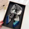 Pañuelo Cuadrado Pequeño Japón y Corea del Sur Diseño de Estampado de Nicho Personalidad Elegante Elegante Pañuelo Nuevo Verano 2025 Delgado Protección para el Cuello Cuello