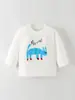 Camiseta infantil casual e moderna de 26 anos, manga longa, com estampa de gato de desenho animado, gola redonda, disponível em estoque