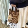 Bolsa Leopard Print Tendência de Nicho deste Ano para Mulheres, Nova Bolsa Transversal Versátil de Outono 2026, Bolsa para Celular Super Popular