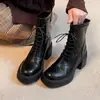 Botas Martin de sola grossa para aumentar a altura para mulheres baixinhas, estilo retrô britânico, coturnos de salto grosso, botas curtas elásticas de caimento justo