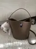 Bolso Cubo de Gran Capacidad Transfronterizo con Patrón de Lichi, Nuevo Bolso de Mano Versátil de Nicho 2025, Bolso Cruzado para Viajero