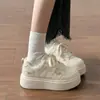 Zapatillas blancas populares para mujer, nuevo modelo primavera 2026, casuales y transpirables, versátiles, con plataforma gruesa chic que aumenta la altura, para estudiantes