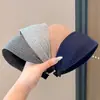 Nueva diadema de ala ancha 2026 para mujer, diseñada para levantar la línea del cabello y mantener el cabello en su lugar mientras te lavas la cara, con un estilo retro adecuado para otoño e invierno, y ofreciendo un aspecto sofisticado