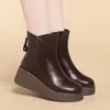 Botas Martin de Couro Macio com Solado Grosso 2026 Novas Botas Femininas de Inverno com Forro de Lã, Botas Curtas Engrossadas com Bico Redondo para Aumentar a Altura, Sapatos de Algodão