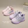 Novedad Otoño 2026 Zapatillas Deportivas de Malla Populares para Niñas con Hebilla Giratoria Zapatos Deportivos para Correr Infantiles 6560
