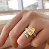 Cao Shi temperamento Princesa Quadrado Diamante anel de zircão retro amarelo diamante flor anel feminino Super flash moda anel de renda