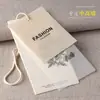 Etiqueta Loja de Roupas Etiqueta de Preço de Roupa Ponto de Pendurar Universal Roupas Femininas Logo Design Personalizado Cartão de Pendurar Etiqueta