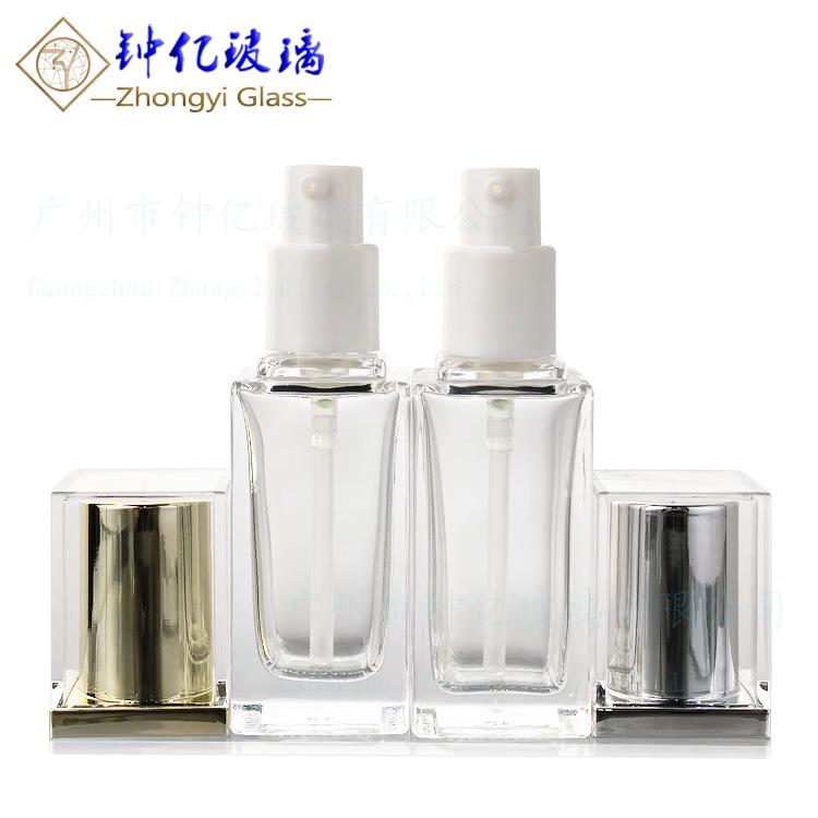 四方粉底液4.jpg