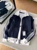 Chamarra azul marino de tres rayas para mujer, estilo coreano de otoño, hombro recto, cuello alto, chamarra de béisbol delgada, estilo deportivo unisex