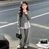 Moderna colección 2026 de ropa para niñas estilo urbano: el popular conjunto de otoño de este año con un sofisticado cárdigan suéter de estilo coreano