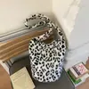 Bolso Cubo de Lunares de Alta Gama Versátil de Gran Capacidad Transfronterizo 2026 Otoño e Invierno Bolso Cruzado de Moda Tendencia para Mujer