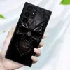 Capa Protetora de Vidro Temperado Estilo Punk Europeu e Americano com Caveira Preta, Recortes Precisos e Cobertura Total para o Telefone Galaxy S24 Ultra