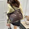 Bolso Tote de Moda Repujado Personalizado para el Trabajo Bolso de Hombro Nuevo Otoño e Invierno 2025 Bolso de Mujer Bolso de Gran Capacidad