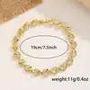 Pulsera de Trébol de Cuatro Hojas Dorada Estilo Lujo Ligero con Exquisito Diseño Hueco, Versátil y Elegante, Perfecta como Regalo de Cumpleaños para una Amiga Cercana