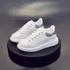 Nuevas Zapatillas Blancas Versátiles Estilo Coreano 2025 para Estudiantes Mujeres, Zapatos Casuales con Suela Gruesa que Aumentan la Altura Estilo Coreano para Mujeres, Zapatos de Moda para Mujer 6601