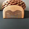 Pente de Madeira Pequeno Pente de Madeira de Pêssego Pente para Cabeleireiro Barba Alisamento de Cabelo Portátil Personalizável Gravação de Logo Fabricante Vendas