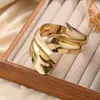 Venda Quente Transfronteiriça Moda Europeia e Americana Folha Assimétrica Grande Brilhante Pulseira Dourada Personalizada Exagerada Liga Pulseira Pulseira