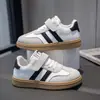 Tênis Infantil 2025 Primavera e Outono Novo Para Meninos Versátil Antiderrapante Respirável Sapatos de Lona para Estudantes Sapatos de Treino Alemães com Solado Macio para Crianças