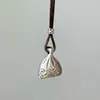 Colar Bolsa da Sorte Morcego Longo Vintage Atrai-Fortuna para Mulheres Acessório de Corrente para Suéter