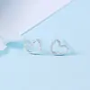 Brincos Estilo Coreano para Mulheres, Superfície Fosca, Pequenos Brincos Geométricos de Coração de Pêssego, Personalidade Estudantil, Tarraxas Simples, Nicho e Versátil