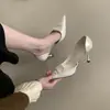 Tacones Altos de Piel Genuina Puntiagudos Estilo Francés Negros para Mujer 2025 Nuevos Planos Pequeños de Tacón Medio para Primavera y Otoño con Tacón Delgado Que No Cansan para Zapatos de Mujer