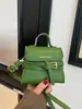 Bolsa Pequena Popular para Mulheres, Nova Bolsa de Ombro Transversal Retro Fosca Outono/Inverno 2025, Bolsa Pequena Quadrada Simples e Estilosa