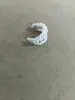 Pendiente de Perla Sentido del Diseño Nicho de Cuentas Brazalete de Oreja de Tres Capas para Mujer Sin Perforaciones en las Orejas Pendientes Lujo Ligero Sentido de Alta Gama de Moda Versátil