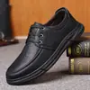Sapatos casuais masculinos da marca Dragonfly para meia-idade e idosos, sapatos masculinos de couro com cadarço para negócios casuais