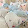 Conjunto de quatro peças de algodão fofo estilo cartoon Classe A ins fresco algodão + veludo de feijão conjunto quente de três peças fronha de edredom para dormir sozinho ou casal