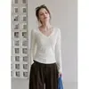 Blusa de punto blanca estilo coreano con cuello en V y manga larga para mujer, nueva de otoño, corte ajustado, ceñida a la cintura, prenda básica