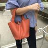 Bolsa de Mão Estilo Cesta Coreana para Mulheres 2026 Nova Versátil Moda Bolsa Tote com Bolsa de Balde de Cor Combinando