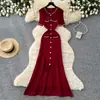 Vestido de punto de estilo francés suave de un solo pecho para mujer, vestido largo de verano de manga corta calado ajustado que muestra un temperamento delgado