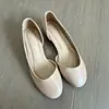 En Stock Entrega Inmediata Zapatos Planos Rojos Estilo Francés para Mujer Modelo Nuevo Verano 2026 con Cortes Laterales, Suela Suave, Zapatos Planos Cómodos de Boca Baja