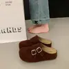 Chinelos Femininos Estilo Birkenstock com Solado Grosso Retrô, Novo Modelo Primavera 2026 com Fivela de Dupla Tira, Chinelos Fashion Versáteis de Encaixar com Biqueira Fechada