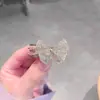 Grampo de Cabelo com Strass e Laço para a Testa, Pequeno e Delicado Presilha Lateral com Topo de Bico de Pato