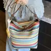 Bolso de Hombro Cruzado de Estilo Coreano de Nicho Bolso Tote Rayado Retro para Viajes Diarios para Mujeres 2025 Nuevo Verano Bolso de Paja Súper Popular