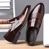 [100% piel de vaca] tratamiento especial de liquidación zapatos de cuero zapatos de hombre zapatos formales de negocios suela blanda antideslizante zapatos para hombre de mediana edad