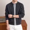 Suéter cárdigan de dos piezas de estilo retro japonés Han Lu con cuello redondo para hombre, ropa exterior informal holgada con bloques de color en la tapeta para otoño e invierno