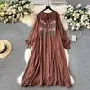 Vestido de Moda Transfronterizo para Mujer Tallas Grandes con un Diseño Elegante, Bordado, Corte Holgado, Adelgazante, Vestido Largo de Vacaciones Estilo Étnico