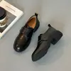 Zapatos de cuero para mujer estilo británico retro, nuevo modelo de otoño 2026, mocasines de punta redonda con suela gruesa, tacón grueso y cierre de velcro