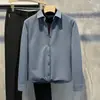 Top negro moderno juvenil de alta gama de dos piezas falsas para hombre, estilo coreano, costuras retro, cuello de camisa ajustado, todo a juego para hombre