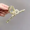 Pinza para el Cabello de Metal para Mujer, Pinza Tiburón de Lujo de Alta Gama, Pasador para Peinados Recogidos, Accesorio para el Cabello con Perlas para la Parte Trasera de la Cabeza